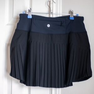 Activewear skirt with built-in shorts